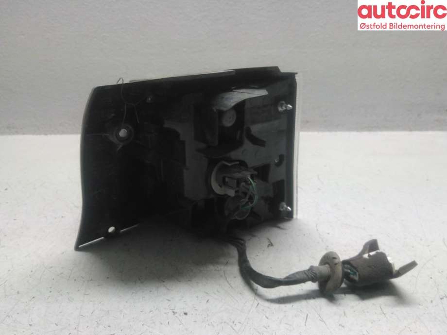 Baklykt venstre til Mitsubishi Outlander 2010-2012 (Type II, Fase 2)  (MITSUBISHI|8330A379|)