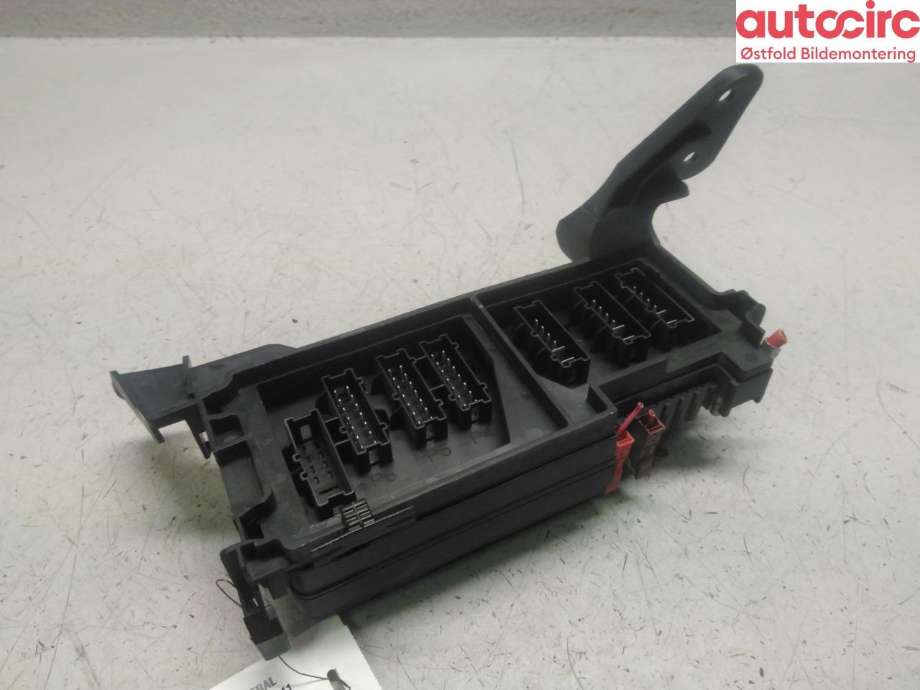 Sikringsboks til Mercedes ML 2005-2011 (W164) (W164) (MERCEDES|A 164 540 30 72|)