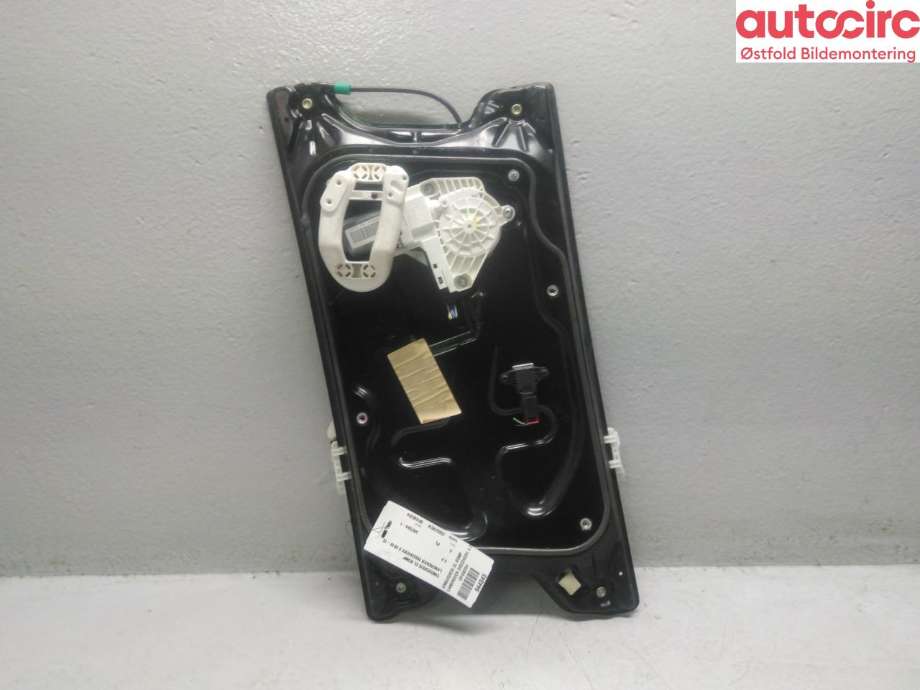 Ruteheis venstre foran til Land Rover Discovery 2009-2017 (Type IV) (LAND-ROVER|LR063670|)