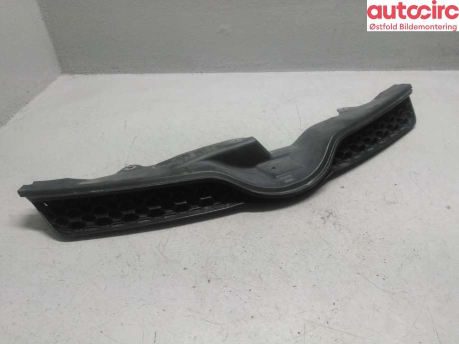 Grill til Toyota Urban Cruiser 2009-2014 (TOYOTA|5311452040|)
