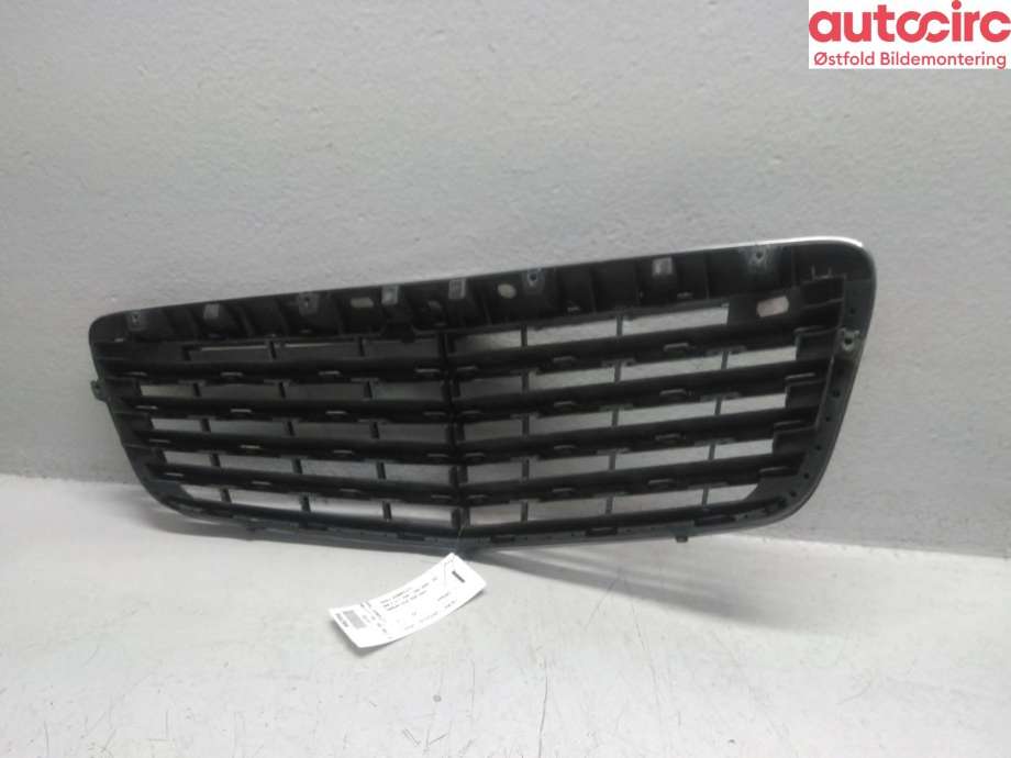 Grill til Mercedes E-Klasse 2006-2009 (Fase 2) (W211) (W211) (MERCEDES|A 211 880 17 83|)