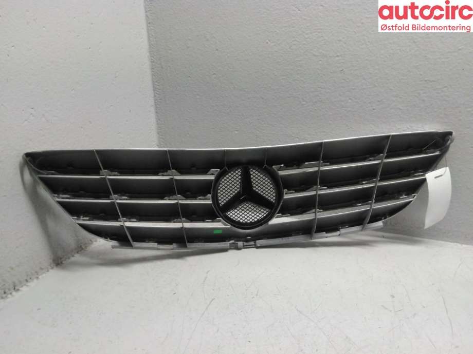 Grill til Mercedes B-Klasse 2008-2011 (Fase 2) (W245) (W245) (MERCEDES|A 169 880 07 83|)