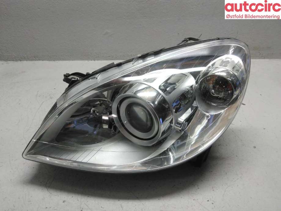 Frontlykt venstre halogen til Mercedes B-Klasse 2008-2011 (Fase 2) (W245) (W245) (MERCEDES|A 169 820 67 61|)