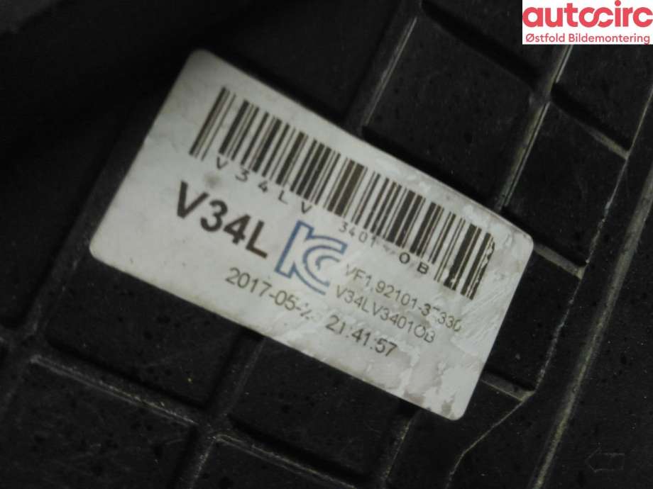 Frontlykt venstre halogen til Hyundai i40 2012-2017 (HYUNDAI|921013Z330|)