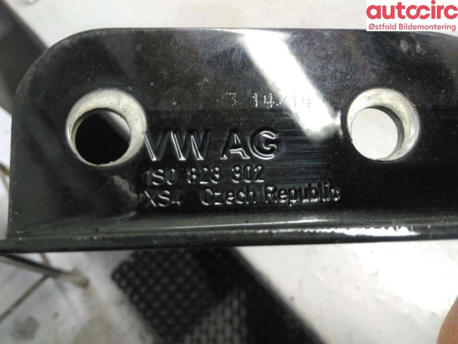 Panserhengsler til VW E-Up 2013-2019  (VOLKSWAGEN|1S0 823 302|)