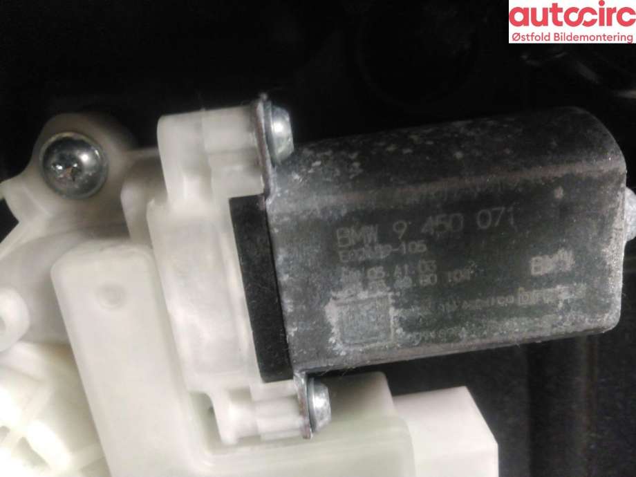 Ruteheis venstre bak til BMW X7 2018-->> (G07) (G07) (BMW X7 XDRIVE40D|61 35 5 A53 093|51 35 9 463 717|)