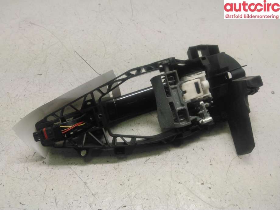 Dørhåndtak utv høyre foran til BMW X7 2018-->> (G07) (G07) (BMW X7 XDRIVE40D|51 21 9 491 462|51 21 7 401 206|)