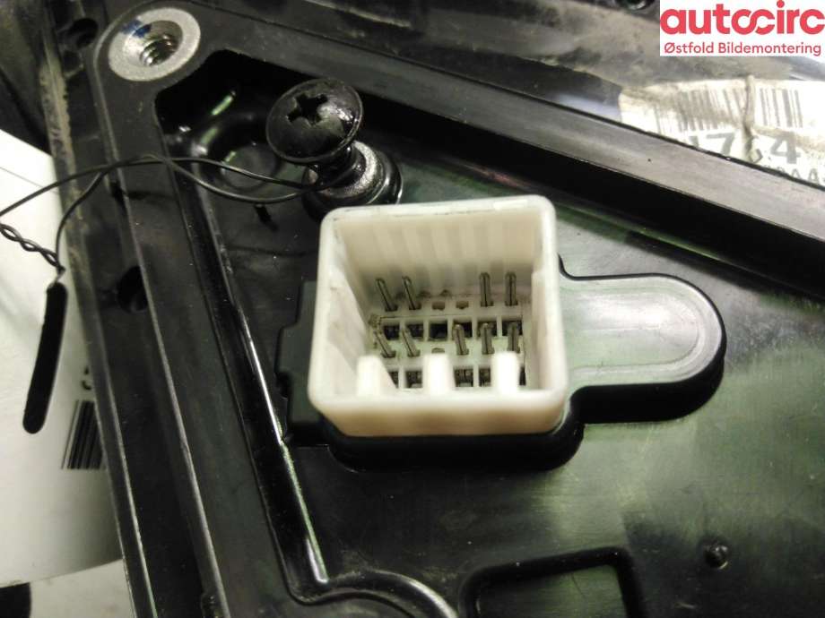 Speil venstre til Kia Sportage 2010-2016 (Type III)  (KIA|876103U230|)