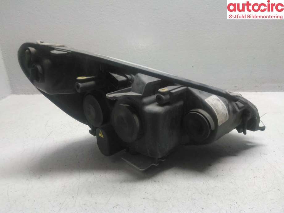 Frontlykt venstre halogen til Ford S-Max 2010-2015 (Type I, Fase 2)  (FORD|1801378|)
