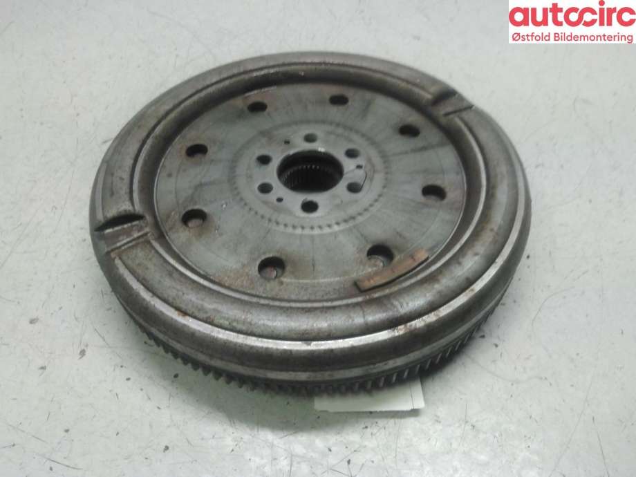 Svinghjul automat til VW Passat 2015-2019 (Fase 1) (B8) (B8) (VOLKSWAGEN|)