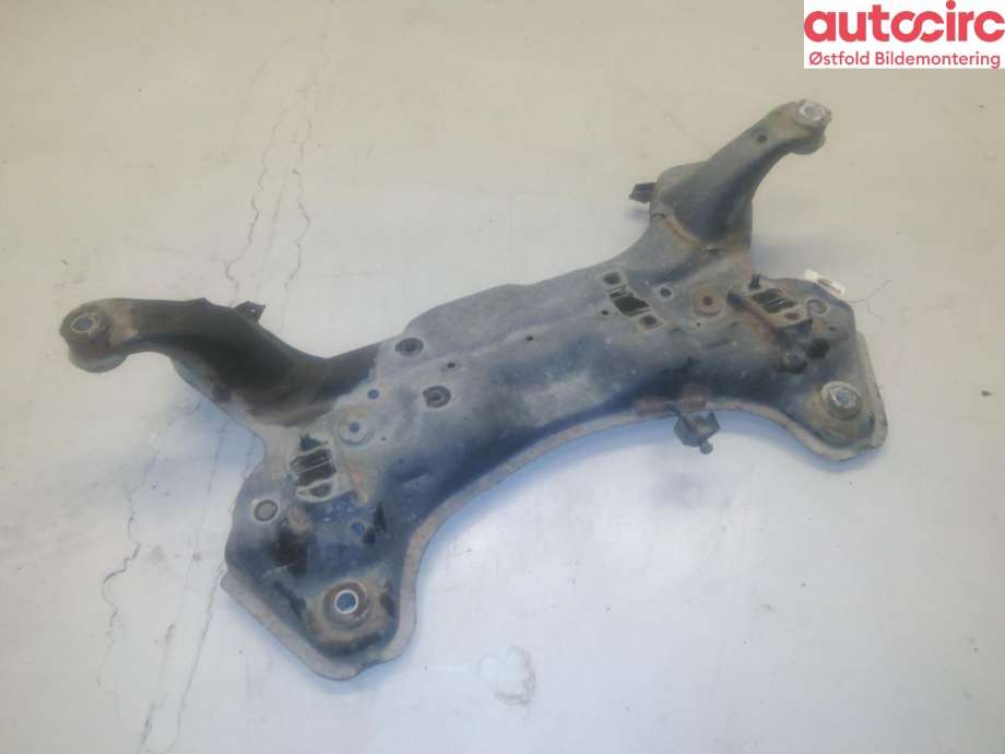 Travers foran hoved til Kia Carens 2013-2018 Type III (Kia Karens 1,7 CRDI|62405A4150|)