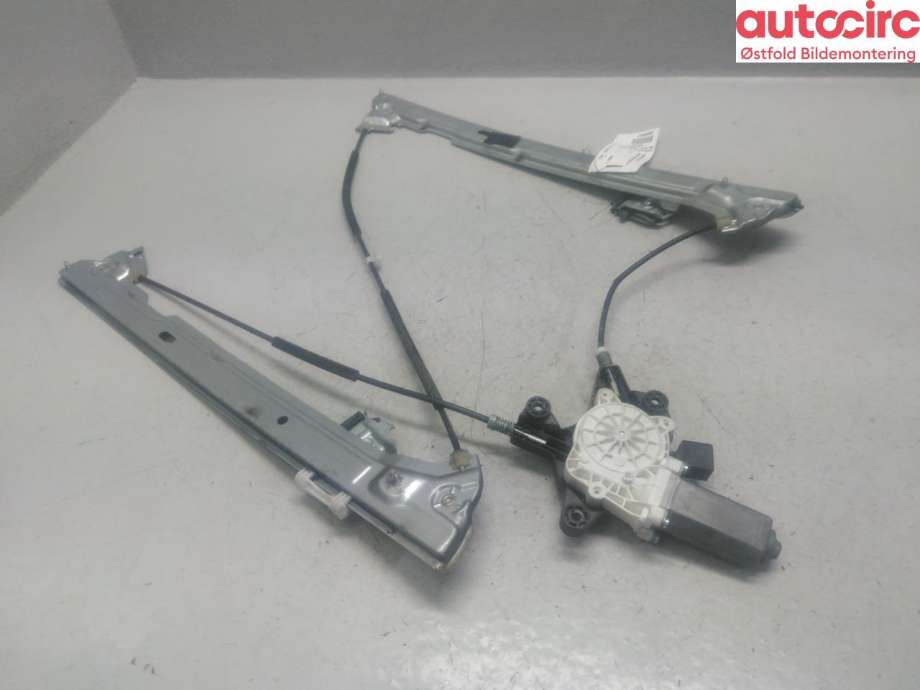Ruteheis venstre foran til Mercedes Vito/Viano 2010-2014 (Fase 2) (W639) (W639) (MERCEDES|A 639 720 00 46|A 000 906 96 00|)