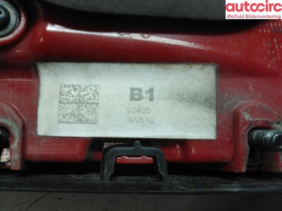 Baklykt venstre indre til Kia Sportage 2010-2016 (Type III)  (KIA|924053W510|)