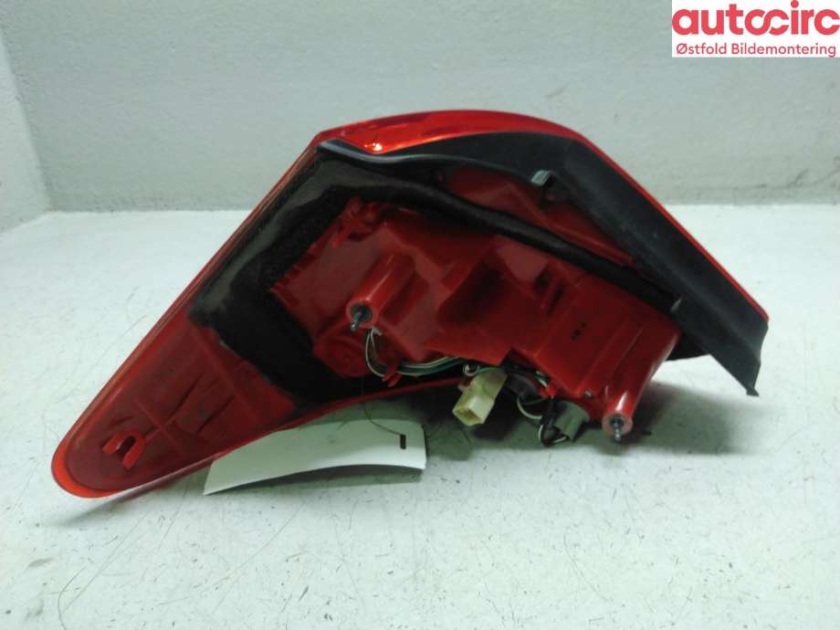 Baklykt høyre til Toyota RAV4 2006-2009 (Type III, Fase 1)  (TOYOTA|8155142090|)