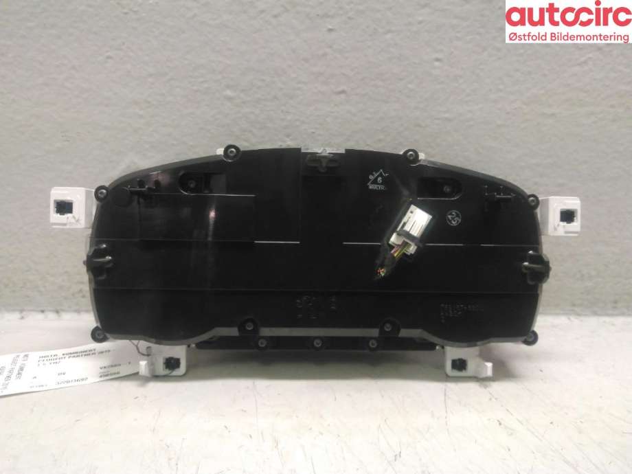 Instrumentpanel til Peugeot Partner 2019-->> (Type III)  (PEUGEOT|)
