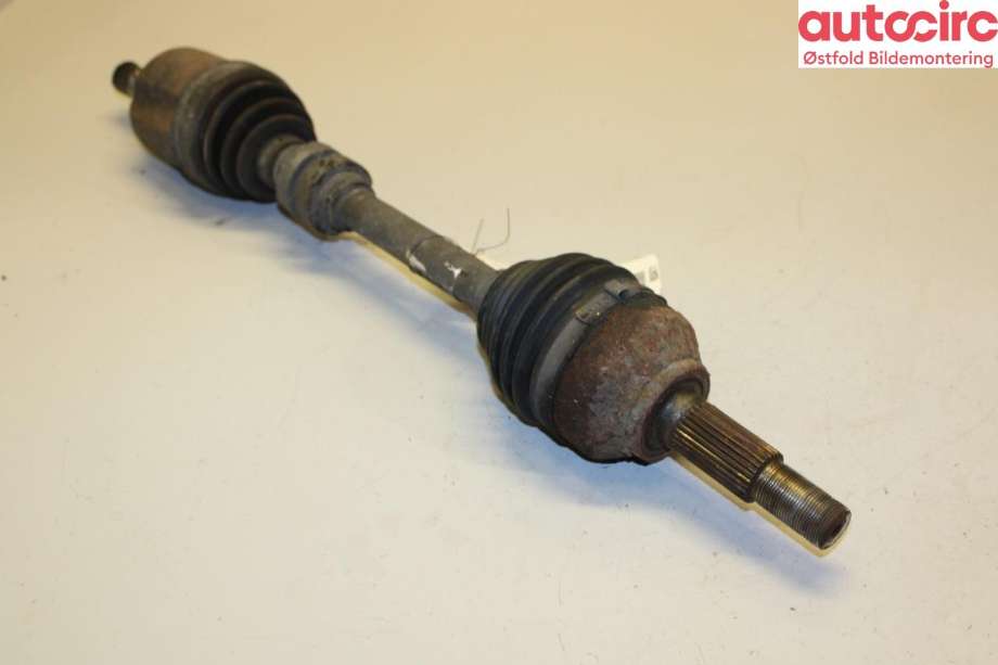 Drivaksel venstre foran til Nissan Qashqai 2010-2014 (Type I, Fase 2)  (NISSAN|39101JD52B|)