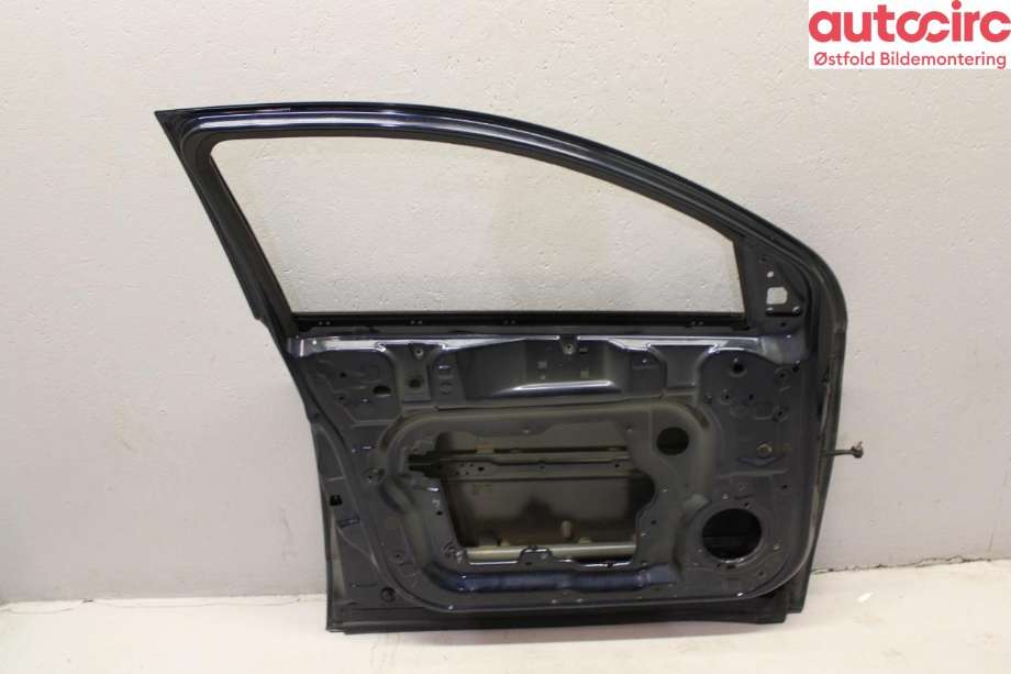 Dør venstre foran til Nissan Qashqai 2010-2014 (Type I, Fase 2)  (NISSAN|H0101JD0M0|)