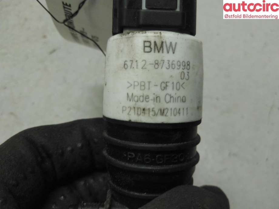 Spylerpumpe foran til BMW X7 2018-->> (G07) (G07) (BMW X7 XDRIVE40D|67 12 8 736 998|)