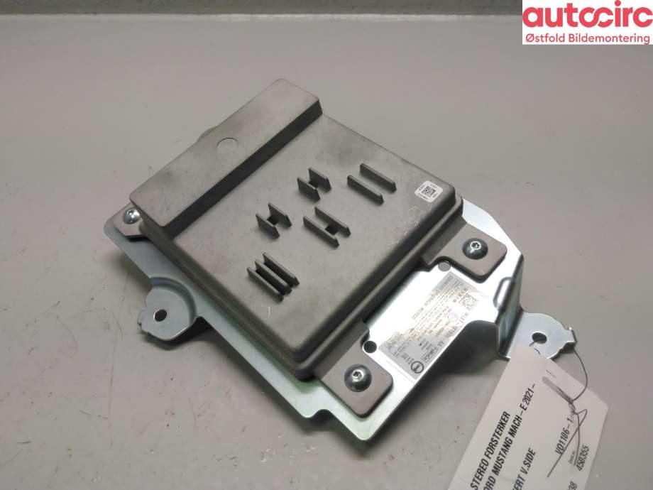 Bilstereo forsterker til Ford Mustang Mach-e 2020-->> (FORD (US)|2776185|)