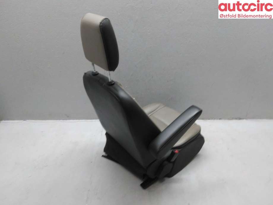 Sete foran venstre til Ford Transit Custom 2013-2023 (Type I) (FORD|)