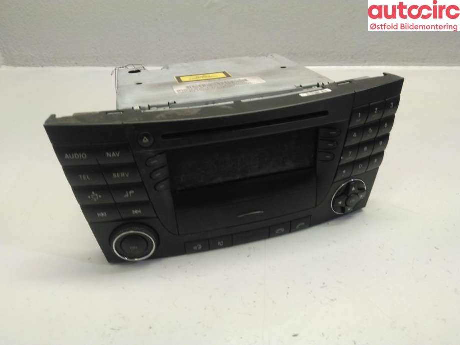 Bilstereo navigasjon til Mercedes CLS 2004-2010 (C219) (C219) (MERCEDES||A2118702989)