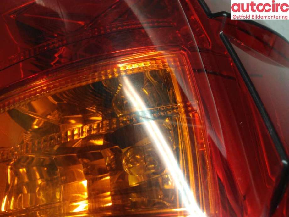 Baklykt høyre til Toyota Auris 2013-2015 (Type II, Fase 1)  (TOYOTA|8155102710|)