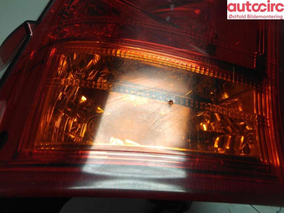 Baklykt venstre til Toyota Auris 2013-2015 (Type II, Fase 1)  (TOYOTA|8156102710|)