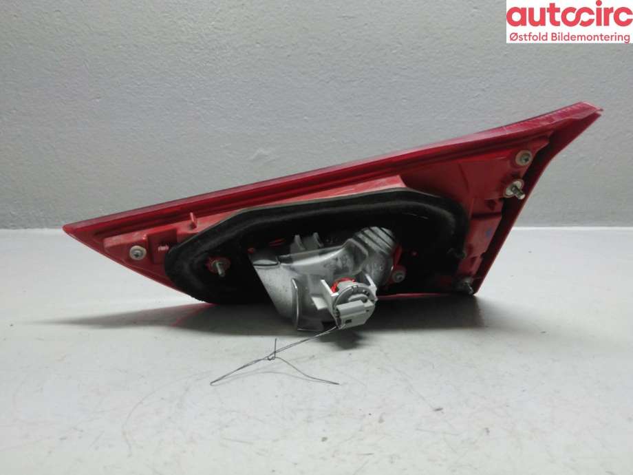 Baklykt venstre indre til Toyota Auris 2013-2015 (Type II, Fase 1)  (TOYOTA|8159102490|)