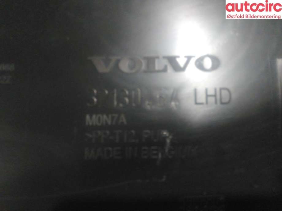 Deksel til Volvo XC40 2018-2024  (VOLVO|32130464|)