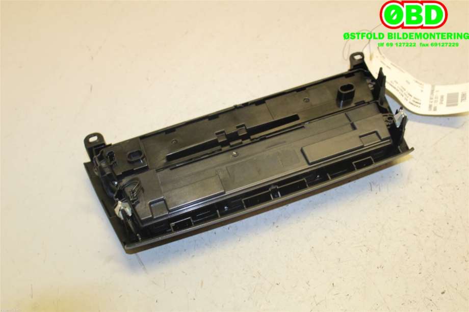 Varmeapparat betjening til BMW 1-Serie 2011-2015 (Fase 1) (F20/F21) (F20/F21) (BMW|64 11 9 287 337|61 31 6 832 880|)