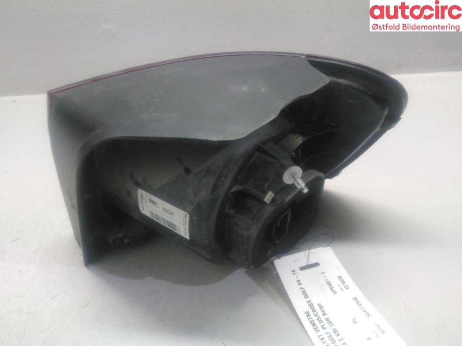 Baklykt venstre til VW Golf, Plus/Cross 2009-2013 (Fase 2)  (VOLKSWAGEN|5M0 945 095 S|)