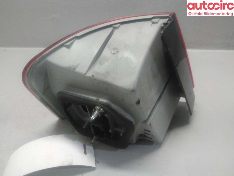 Baklykt høyre til VW Jetta 2005-2010  (VOLKSWAGEN|1K5 945 096 M|)