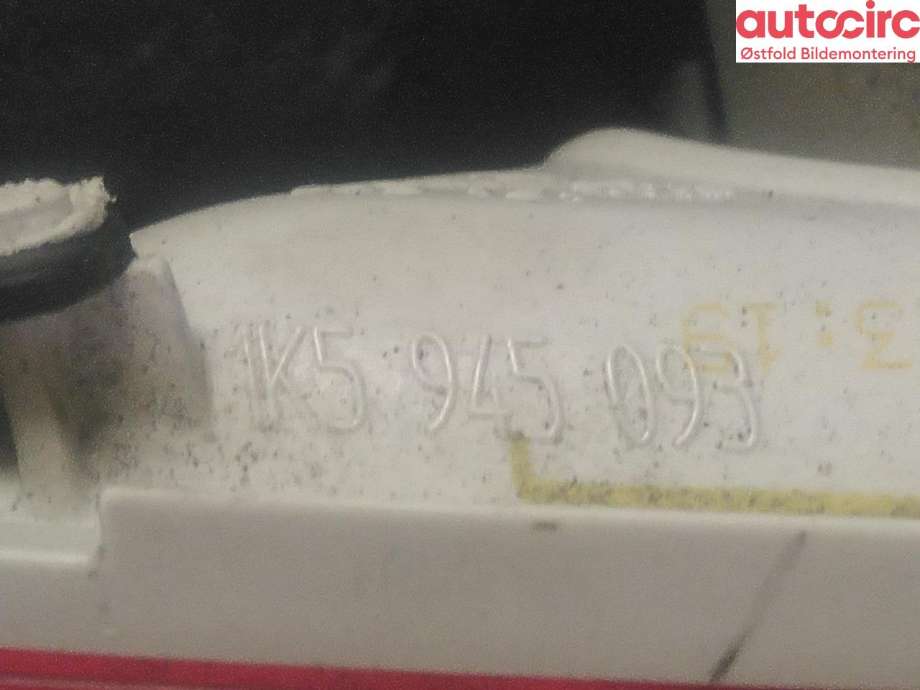 Baklykt venstre indre til VW Jetta 2005-2010  (VOLKSWAGEN|1K5 945 093 G|)