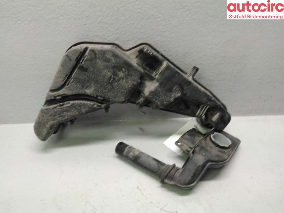 Spylertank til Audi Q5 2012-2017 (Type I, Fase 2)  (AUDI|8R0 955 453 B|)