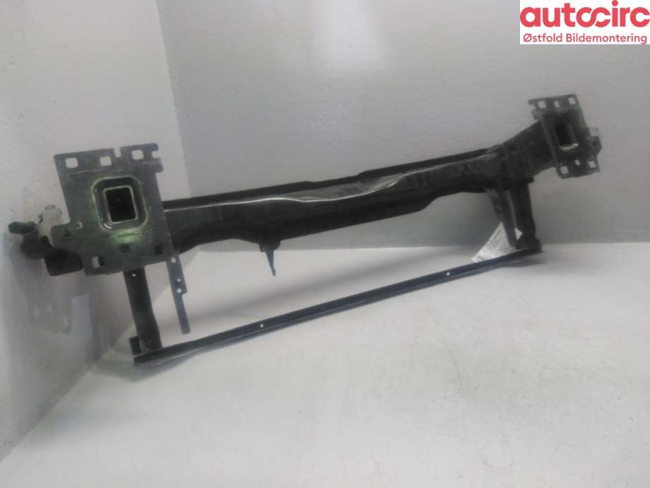 Støtfangerforsterkning foran til Audi A3 2020-->> (Type IV) (AUDI|8Y0 807 109|)