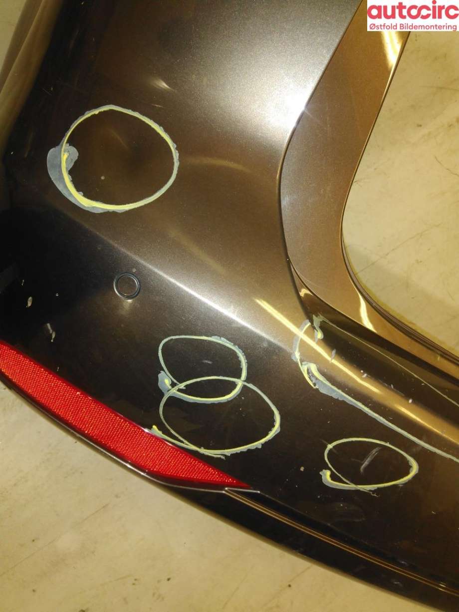 Støtfanger bak til VW Touran 2010-2015 (Type I, Fase 3)  (VOLKSWAGEN|1T0 807 421 K|)
