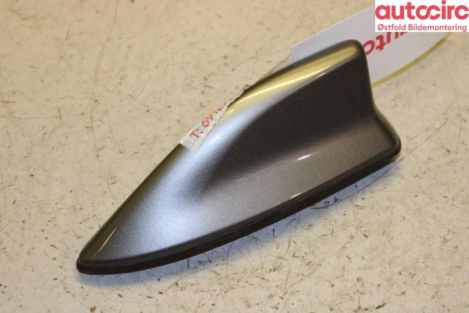 Antenne navigasjon til Toyota bZ4X 2022-->> (TOYOTA|8676042040|)