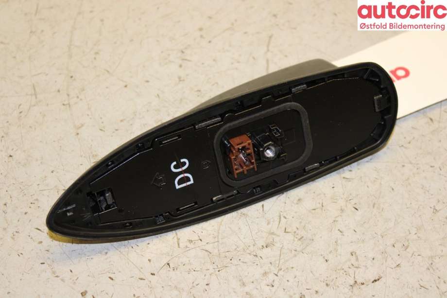 Antenne navigasjon til Toyota bZ4X 2022-->> (TOYOTA|8676042040|)