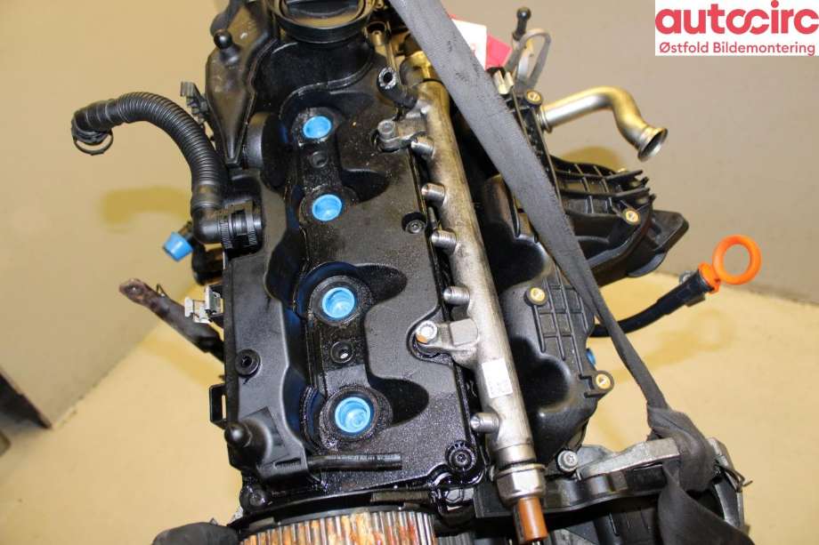 Motor diesel til VW Golf VI 2008-2012  (VOLKSWAGEN|03L 100 090 QX|)