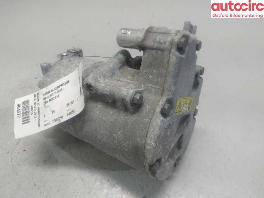 Aircondition kompressor til Mercedes A-Klasse 2018-->> (W177) (W177) (MERCEDES|A 000 830 22 01|)