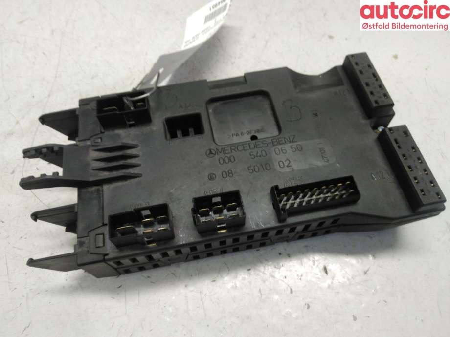 Sikringsboks til Mercedes Vito/Viano 1996-2003 (W638) (W638) (A 000 540 06 50|)