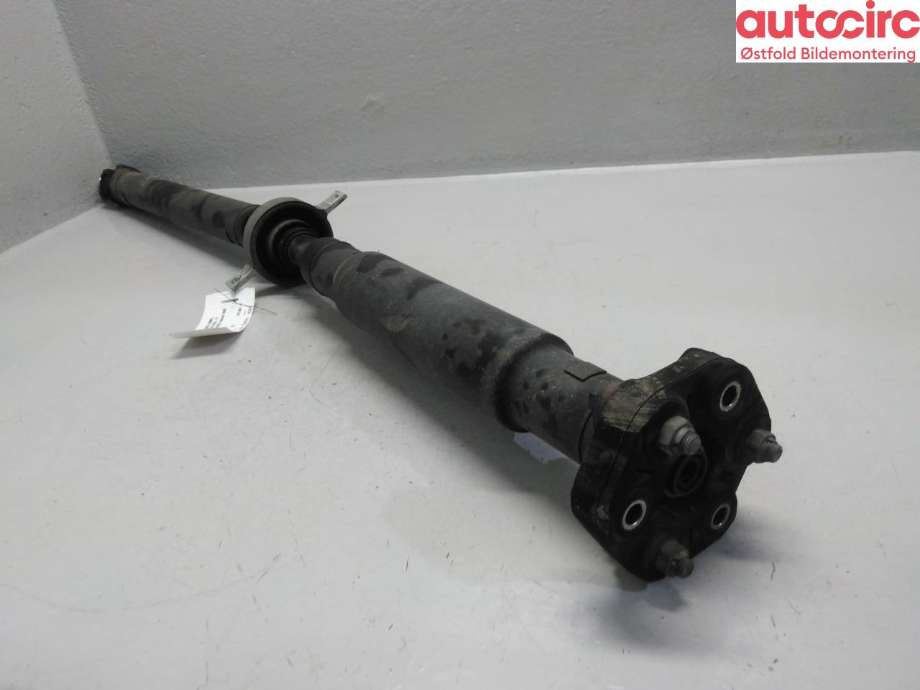 Mellomaksel til BMW X3 2010-2017 (F25) (F25) (BMW|26 10 7 589 801|)