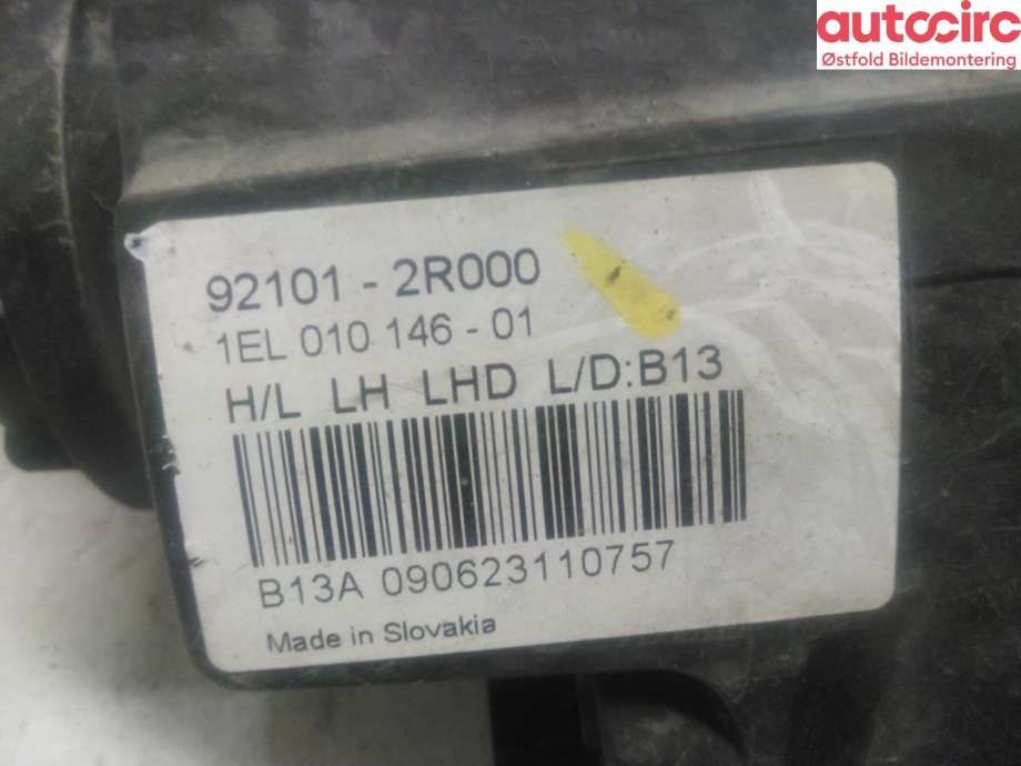 Frontlykt venstre halogen til Hyundai i30 2007-2012 (Type I)  (HYUNDAI|921012R000|)