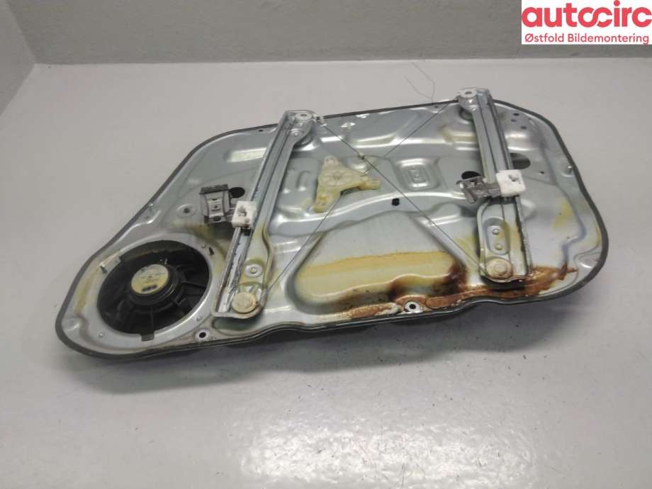 Ruteheis venstre foran til Hyundai i30 2007-2012 (Type I)  (HYUNDAI|824712R000|824502R000|)