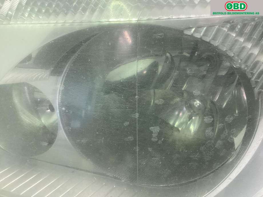 Frontlykt venstre halogen til Mercedes Sprinter 2006-2013 (Fase 1) (906) (906) (MERCEDES|A 906 820 01 61|)