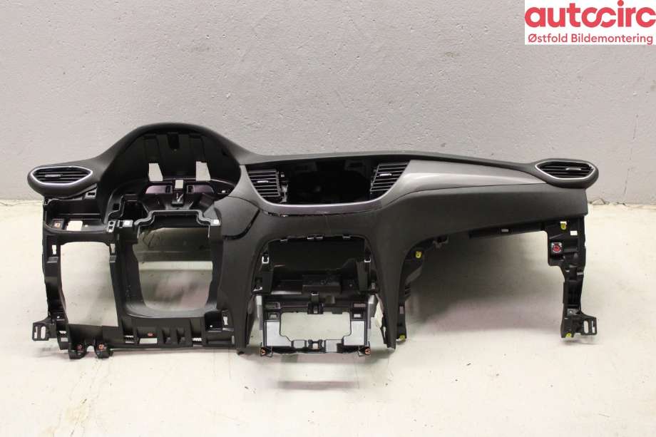Dashbord til Opel Crossland X 2017-->>  (OPEL|)
