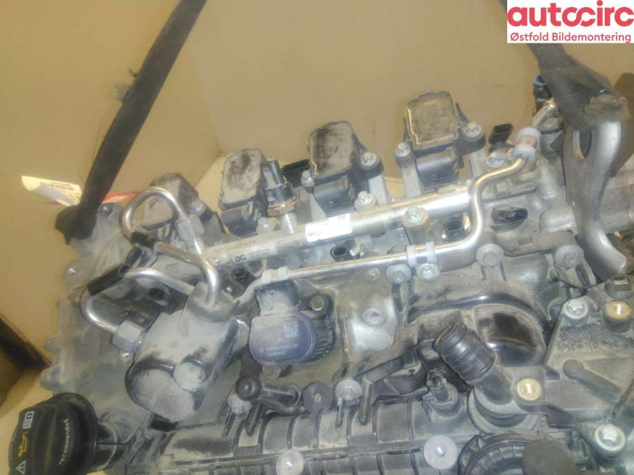 Motor bensin til Mercedes A-Klasse 2018-->> (W177) (W177) (MERCEDES|A 282 010 28 00|)