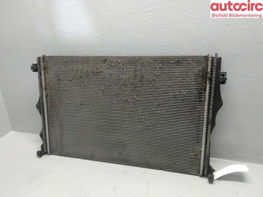 Radiator (automat gir) til Mercedes A-Klasse 2018-->> (W177) (W177) (MERCEDES|A 247 500 02 03|)