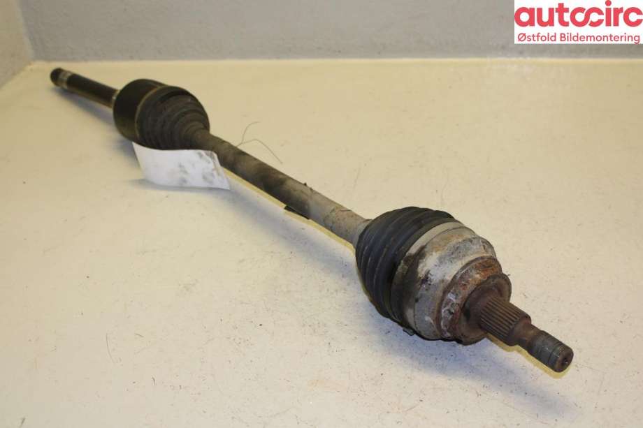 Drivaksel høyre foran til Mercedes GL 2006-2012 (X164) (X164) (MERCEDES|A 164 330 21 01|)