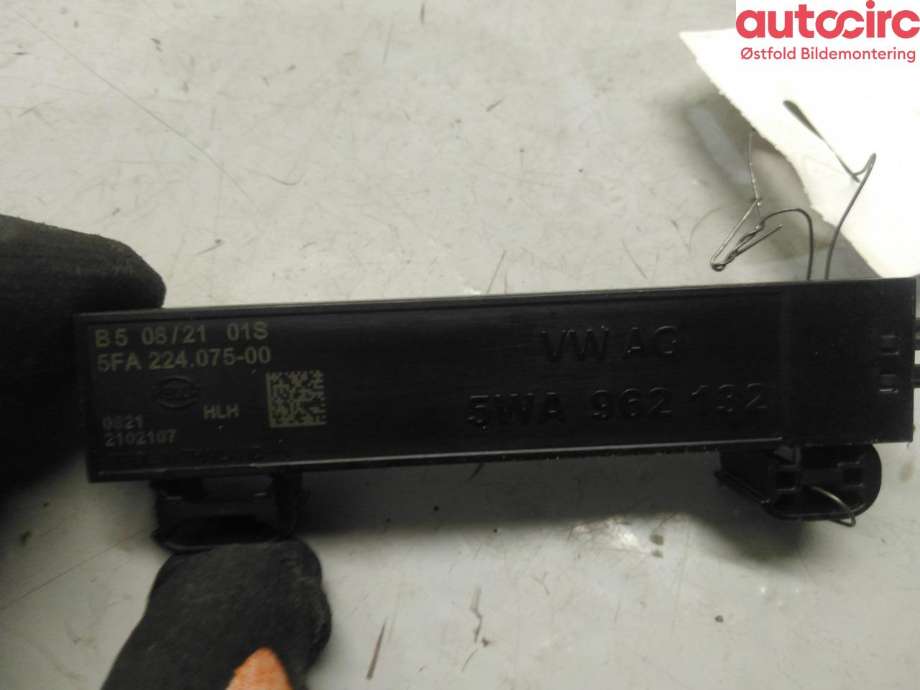 Antenne forsterker til Audi A3 2020-->> (Type IV)  (AUDI|5WA 962 132|)